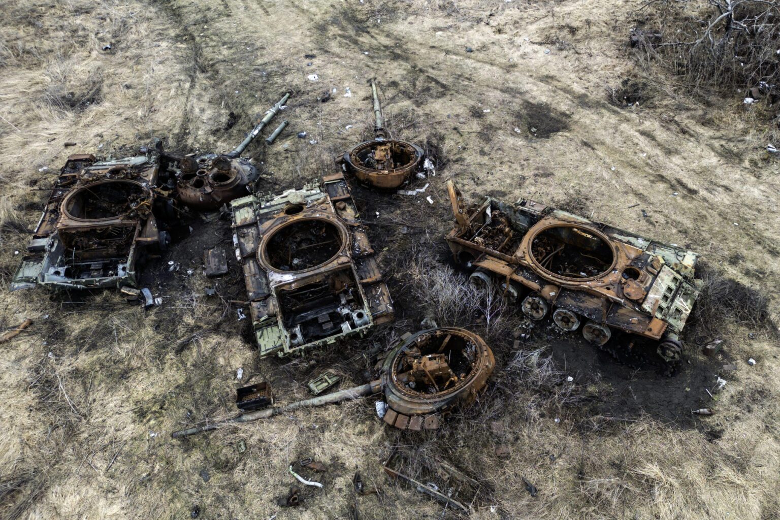 ロシアの陸橋が地獄への高速道路になる