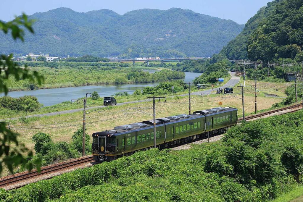 夏の琵琶湖を贅沢に巡る！ 観光列車「はなあかり」2026年滋賀エリア7/4運行開始！「tabiwa」先行販売など予約方法、運行ルートまとめ - エキサイトニュース