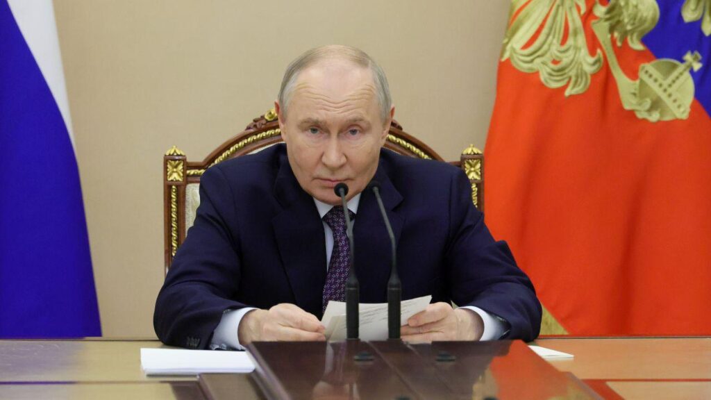 プーチン大統領、「暗殺」の恐怖の中、地下壕に避難