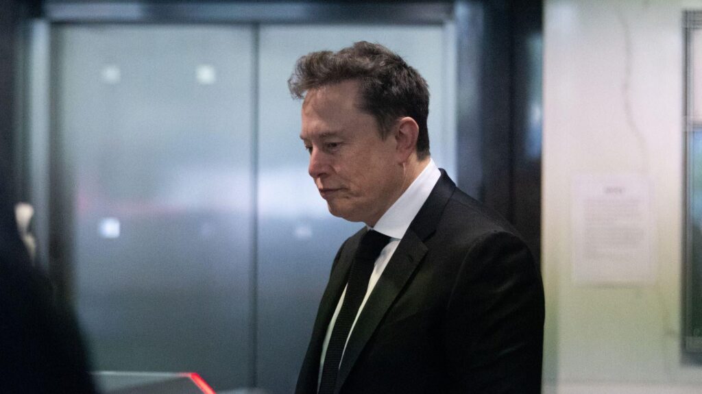 フランスで司法捜査の対象となったイーロン・マスク氏、ソーシャルネットワークで判事らを侮辱