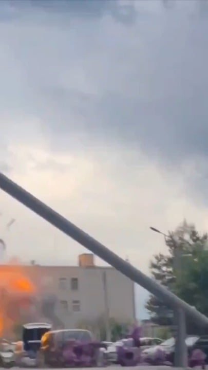 ウクライナのHIMARSロケットがベルゴロド州ボリソフカのロシア軍兵舎に到着したと伝えられている。 2026.05.23