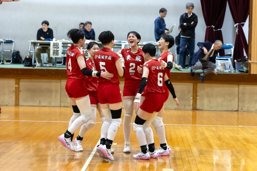 県高校総体前特集 バレーボール女子(1)東九州龍谷 完成途上の絶対王者 【大分県】 | オー!エス! OITA SPORTS 県高校総体前特集 バレーボール女子(1)東九州龍谷 完成途上の絶対王者 【大分県】