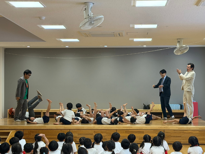 安井政史らが保育園を笑顔に! 宮崎で初の九州新喜劇開催へPR訪問 | FANY Magazine 安井政史らが保育園を笑顔に! 宮崎で初の九州新喜劇開催へPR訪問