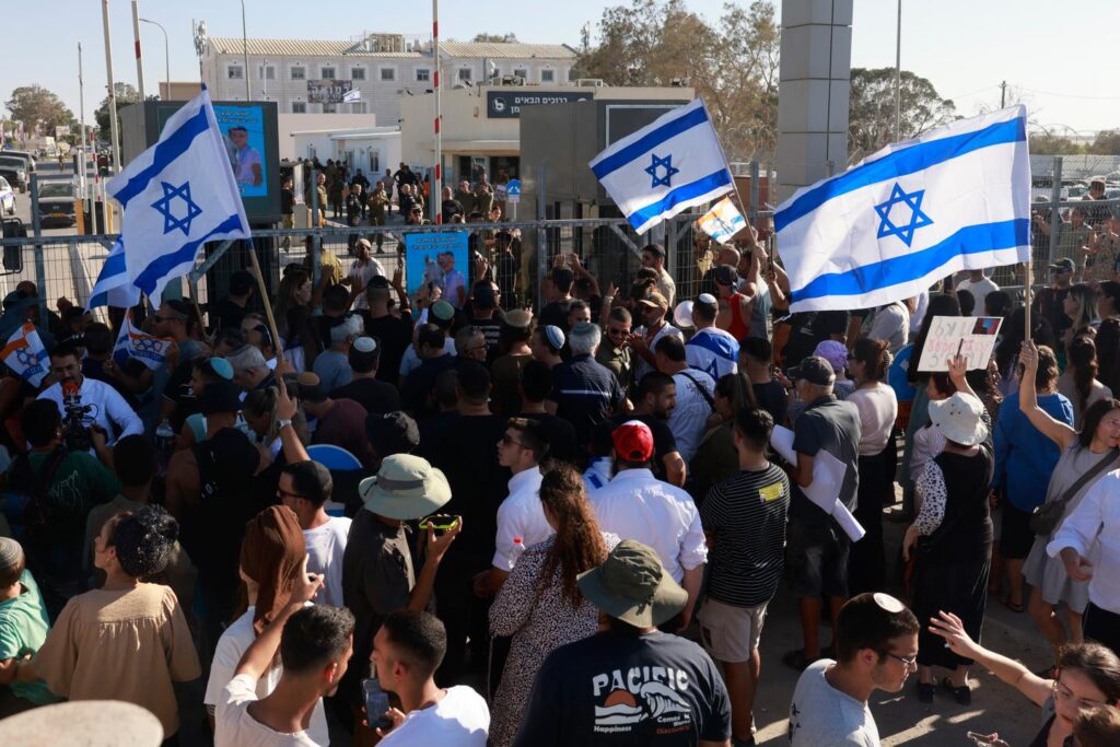 イスラエル、パレスチナ人拘束者に対する性的暴行調査を巡り名誉毀損でニューヨーク・タイムズを提訴へ