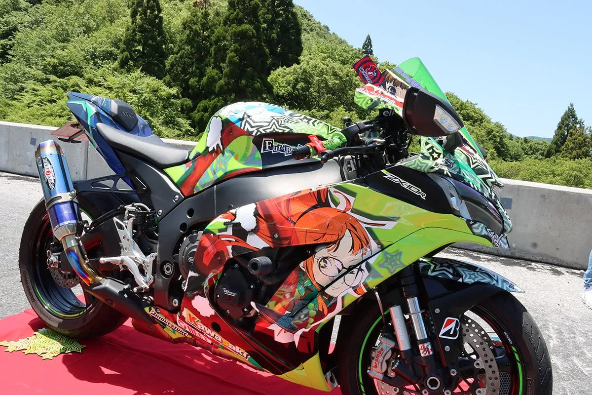カワサキ ZX-10Rのアニメキャラクター痛バイク