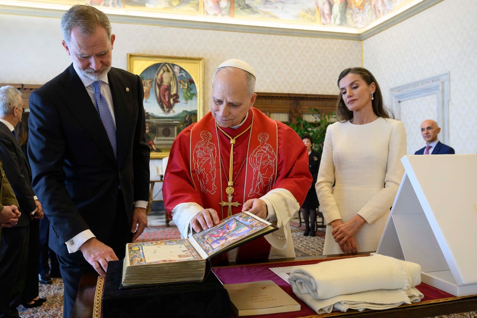 king felipe vi and queen letizia of spain visit the vatican