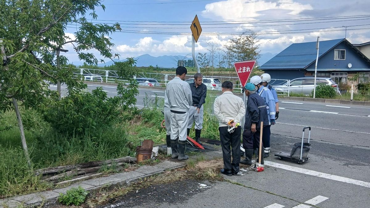 ワゴン車が道路左側の標識などに衝突して運転していた男性が死亡の事故　死因は病死と判明　山形県中山町