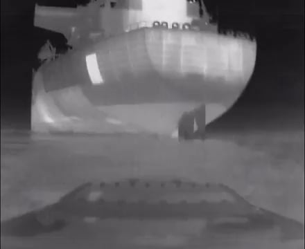 ロシアの影の艦隊タンカー２隻がノヴォロシースク港の入り口付近でウクライナに衝突された＝ゼレンスキー大統領