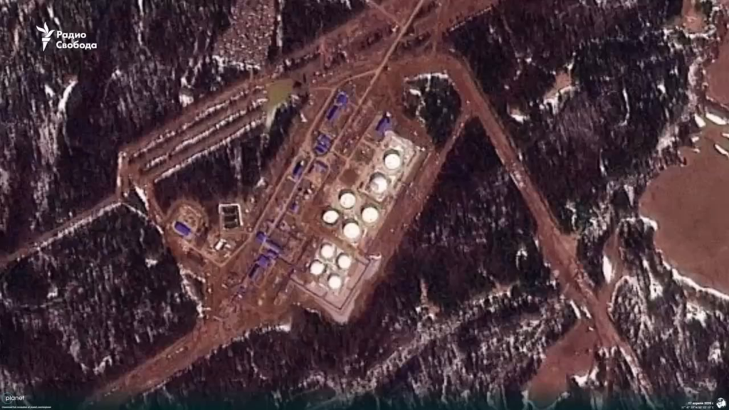 ウクライナの無人機攻撃から12日後、ペルミ石油ポンプ場の火災は鎮火した。燃料タンク6基が全焼した。同発電所の事実上の閉鎖は、原油を供給していたペルミ製油所の状況をさらに複雑にするだろう。