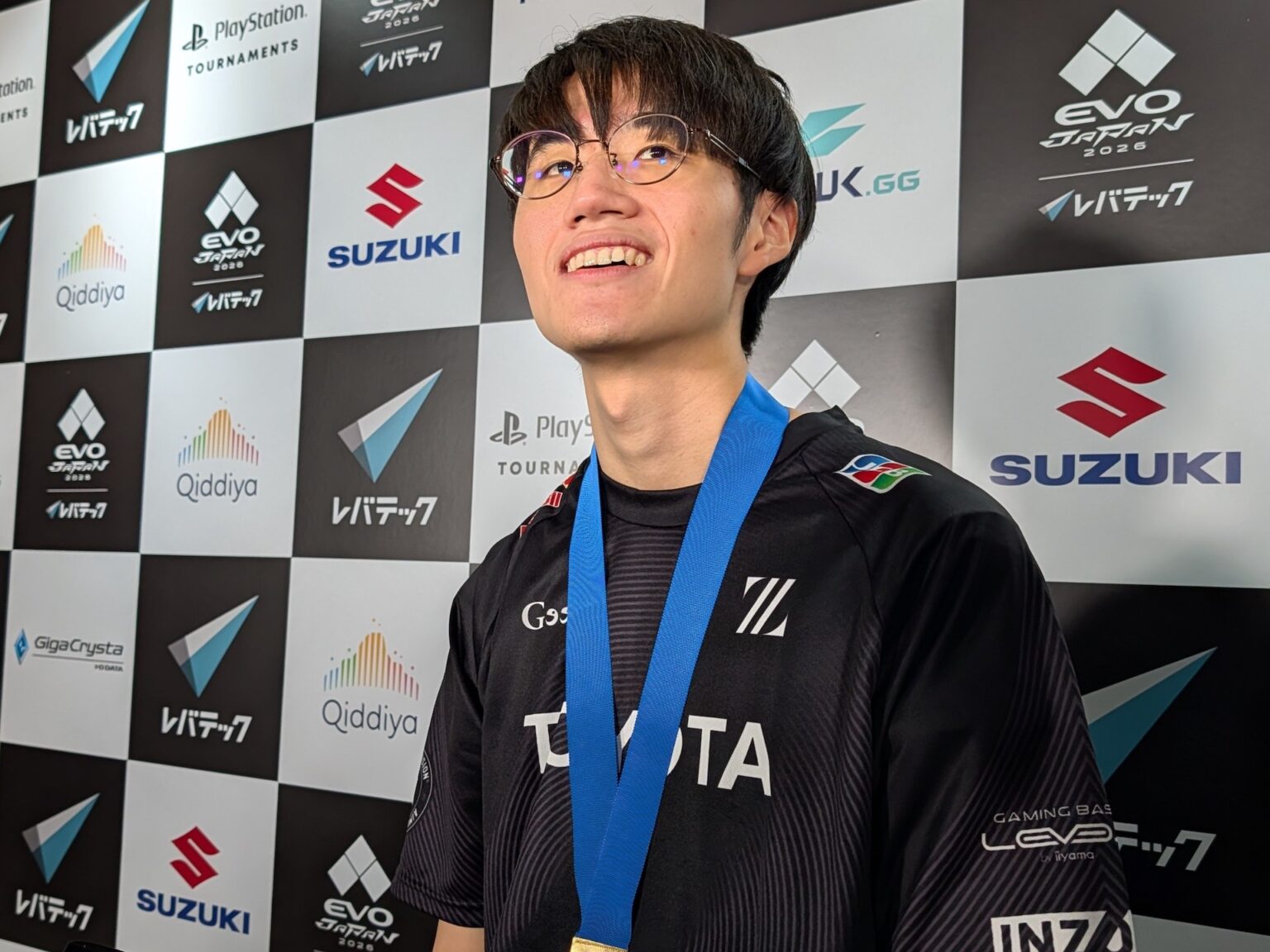 【インタビュー】【EVOJ2026】「スト6」部門優勝のヤマグチ選手インタビュー。「ふわっとしたまま優勝した」と語る気負いのなさが勝利の秘訣か - GAME Watch