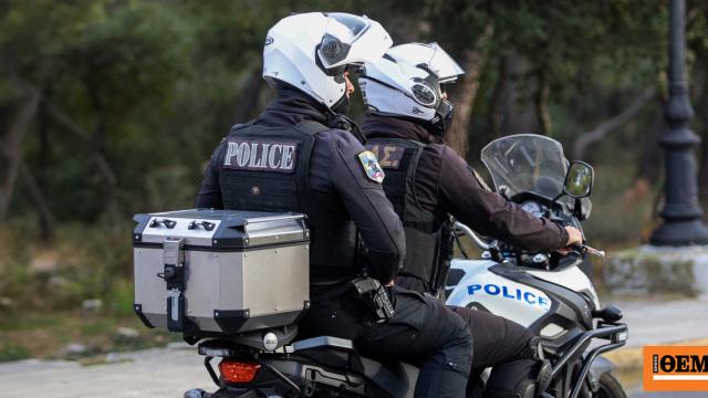 80 アノ・リオシアでロマ人が警察官を襲撃、DIAS男性が噛みつきと投石で負傷