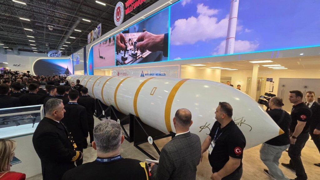 トルコが射程6000キロの大陸間弾道ミサイルを公開