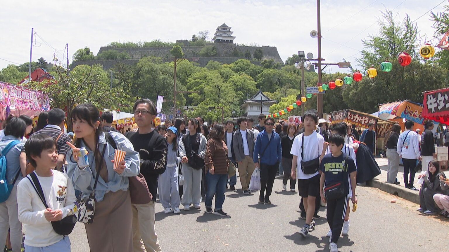 GW恒例の丸亀お城まつり　強風の中…多くの人でにぎわう　香川 | KSBニュース | KSB瀬戸内海放送