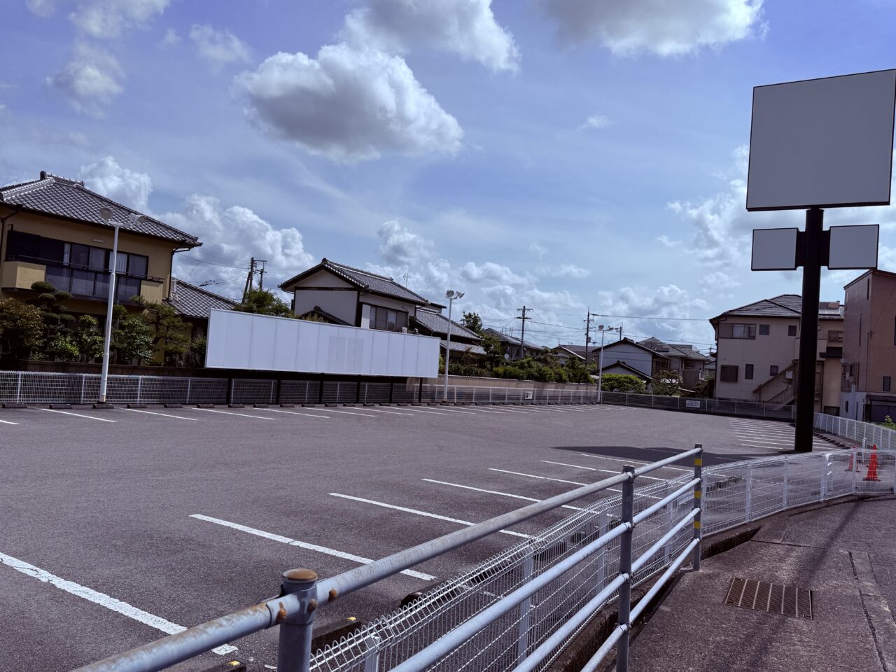 2026年4月19日に閉店した「ユニクロ 土佐道路店(城山町)」の様子