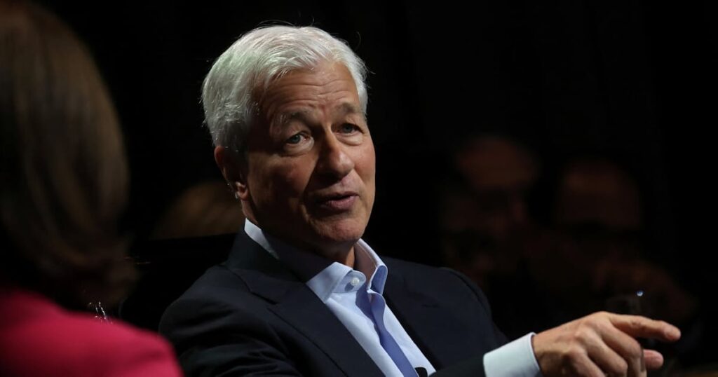 欧米の金融、人よりAI優先に JPモルガンCEO「バンカー採用は縮小」 – 日本経済新聞 欧米の金融、人よりAI優先に JPモルガンCEO「バンカー採用は縮小」 - 日本経済新聞