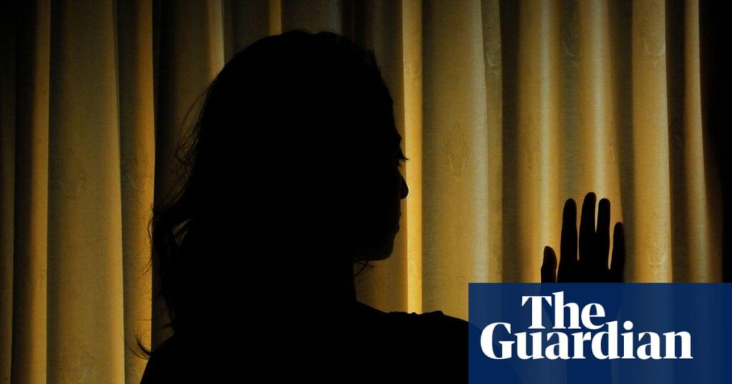 英国における現代の奴隷制度は記録的な水準にあり、さらに悪化すると予想されていると報告書が警告