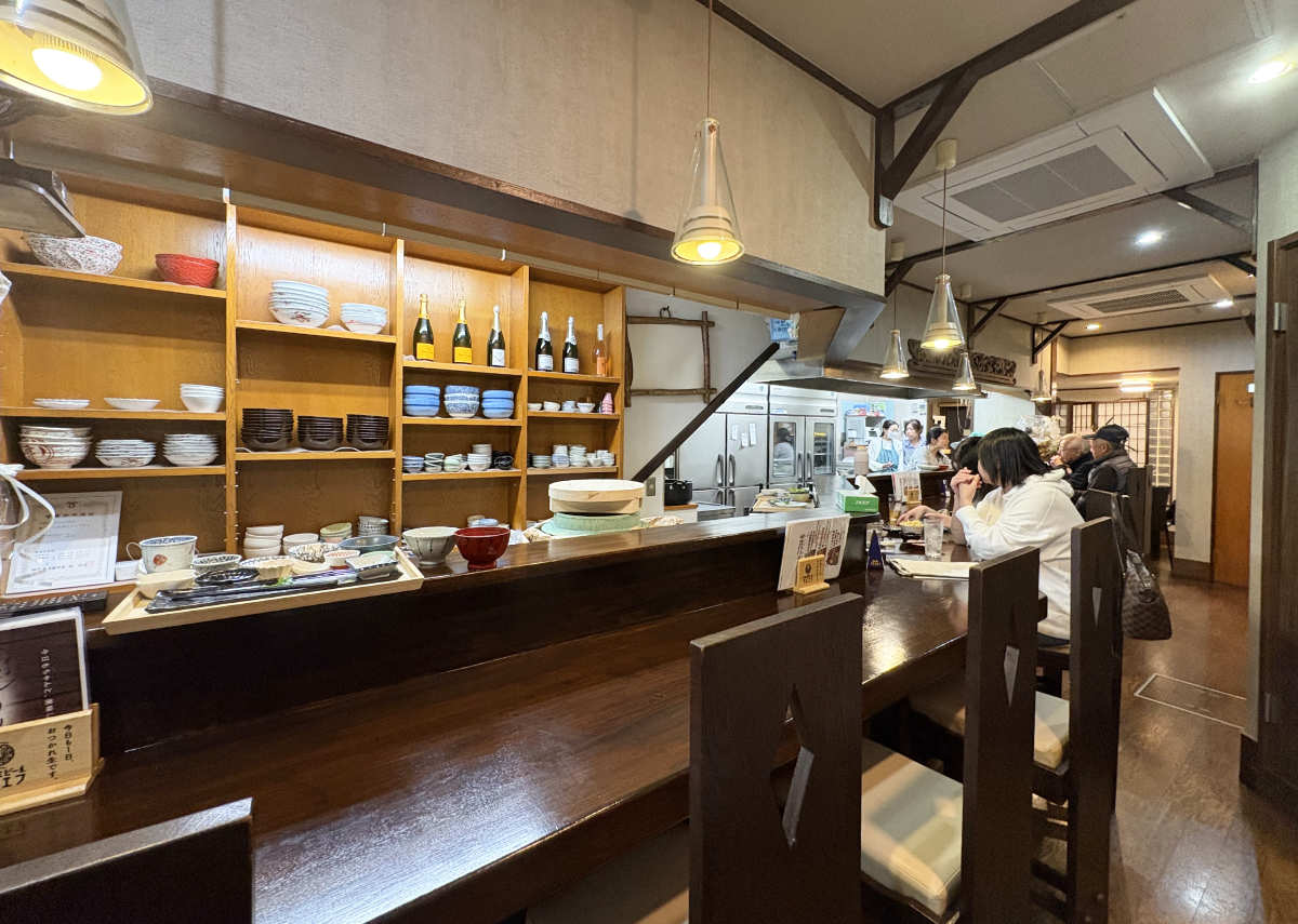鮮魚にうっとり♡小鉢にほっこり♪兵庫駅徒歩5分『ごはん処 ここはる』のご褒美定食 [画像]