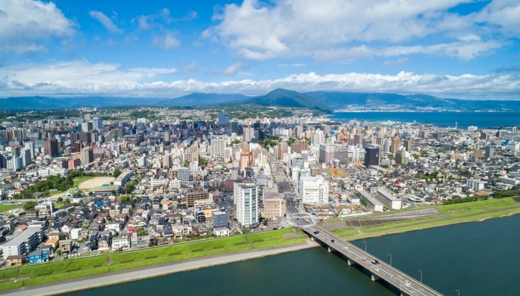 【大分県】大分市が「お試し移住補助金」をスタート！宿泊費や交通費が対象。申請条件は？実際の生活を行政の支援で体験できるチャンス！ 大分県の観光消費額はいくら？温泉以外の魅力も多数 | LIMO | くらしとお金の経済メディア
