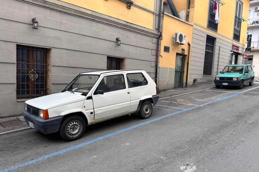 第962回:路上の伏魔殿? イタリア式パーキングチケット発給機のワナ 【マッキナ あらモーダ!】 – webCG 第962回:路上の伏魔殿? イタリア式パーキングチケット発給機のワナ