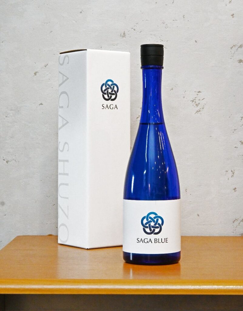 <佐賀のお酒>「SAGA BLUE」 佐賀市・佐嘉酒造 720ミリリットル、3300円 | 経済 | 佐賀県のニュース <佐賀のお酒>「SAGA BLUE」 佐賀市・佐嘉酒造 720ミリリットル、3300円 | 経済 | 佐賀県のニュース