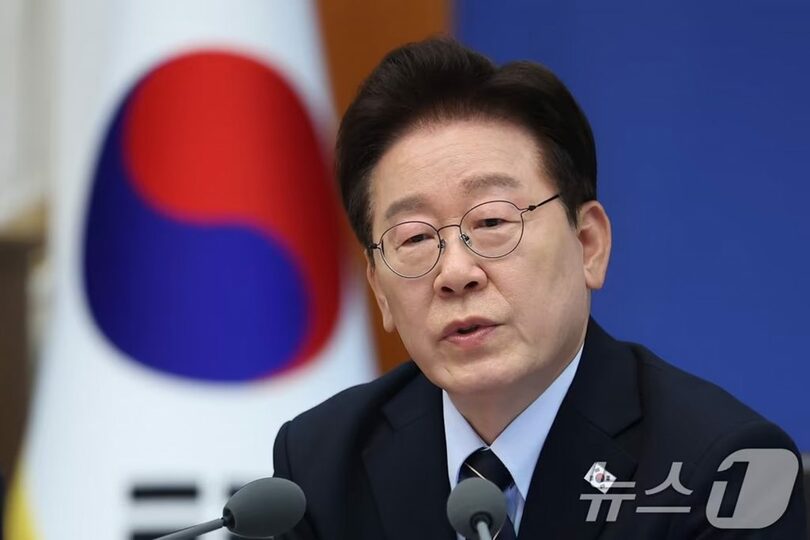 国務会議(閣議)兼非常経済点検会議で発言するイ・ジェミョン(李在明)大統領(c)news1
