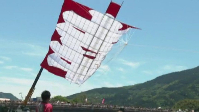 3年ぶりに巨大凧揚げ成功！いかざき大凧合戦 愛媛県・内子町