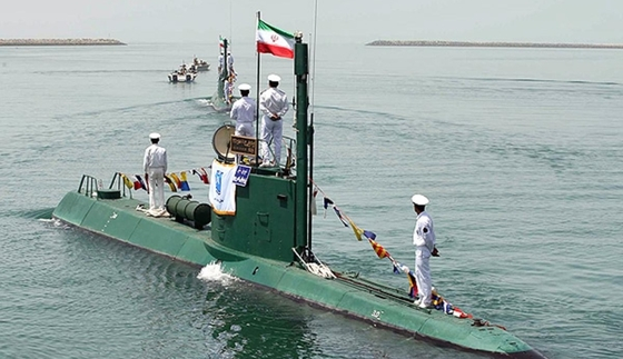 イラン、ホルムズ海峡に小型潜水艦配備か 「米国の制裁に加われば通航制限」