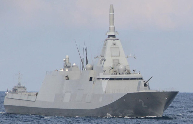 海自の最新ステルス護衛艦 実力をアピール! NZ海軍の“次期主力艦”候補がウェリントンに入港