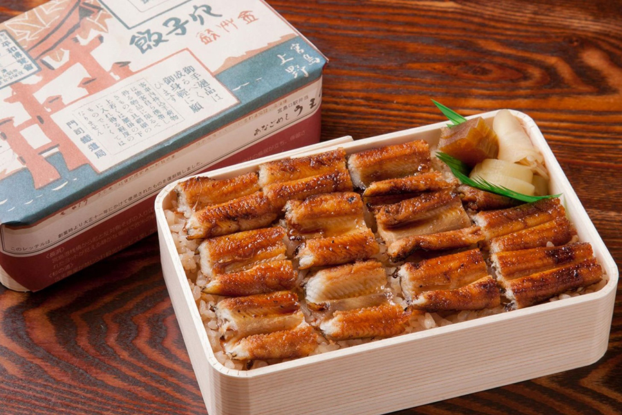 『第4回 人気の味めぐり』に登場する「あなごめしうえの」のあなごめし（1折2700円、限定240折、1人3点まで、14時〜整理券配布、15時〜販売）