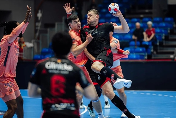 写真2025/26 EHF男子ハンドボールヨーロピアンリーグメルジュンゲンとポルトの試合の様子、写真出典=欧州ハンドボール連盟