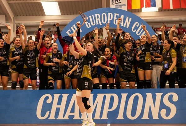 写真2025/26 EHF女子ハンドボールヨーロピアンカップ優勝を果たしたグアルデス、写真出典=欧州ハンドボール連盟