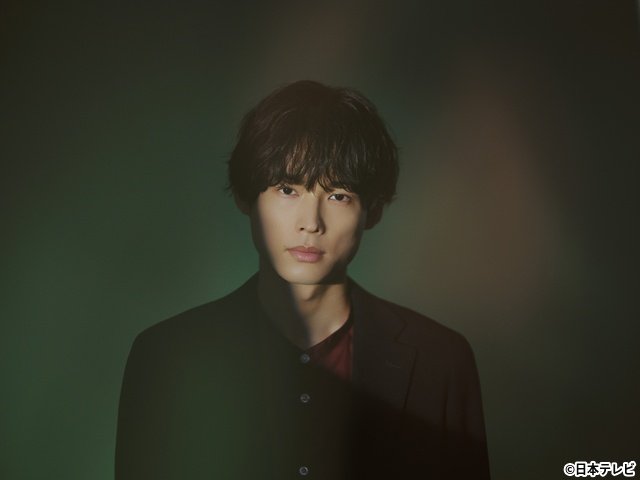 25年の執着愛を体現　松村北斗＆岡崎紗絵「告白－25年目の秘密－」役衣装ビジュアル解禁