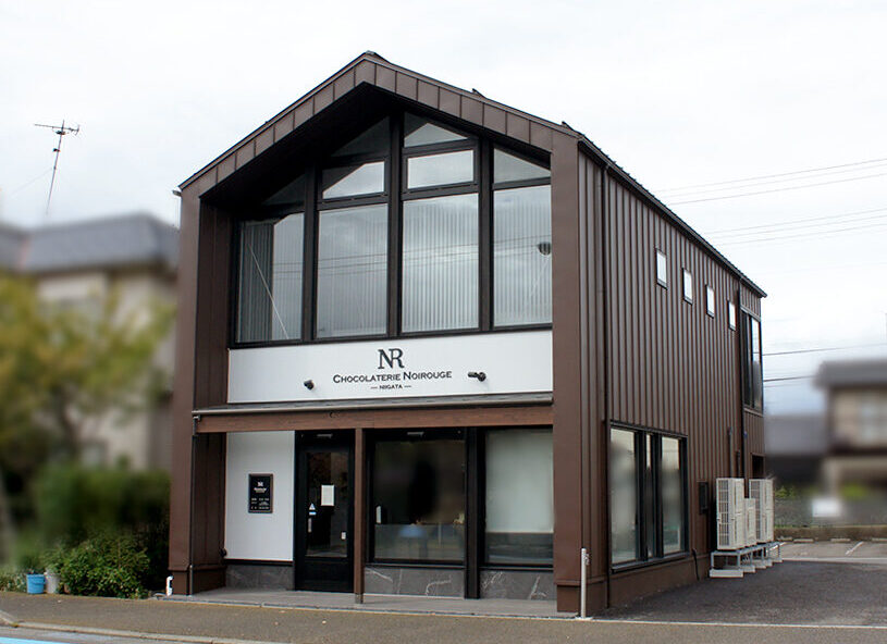 【新潟市西区】チョコレート専門店『CHOCOLATERIE NOIROUGE』のサロンが4月15日にオープン！パフェやアシェットデセールを提供♪