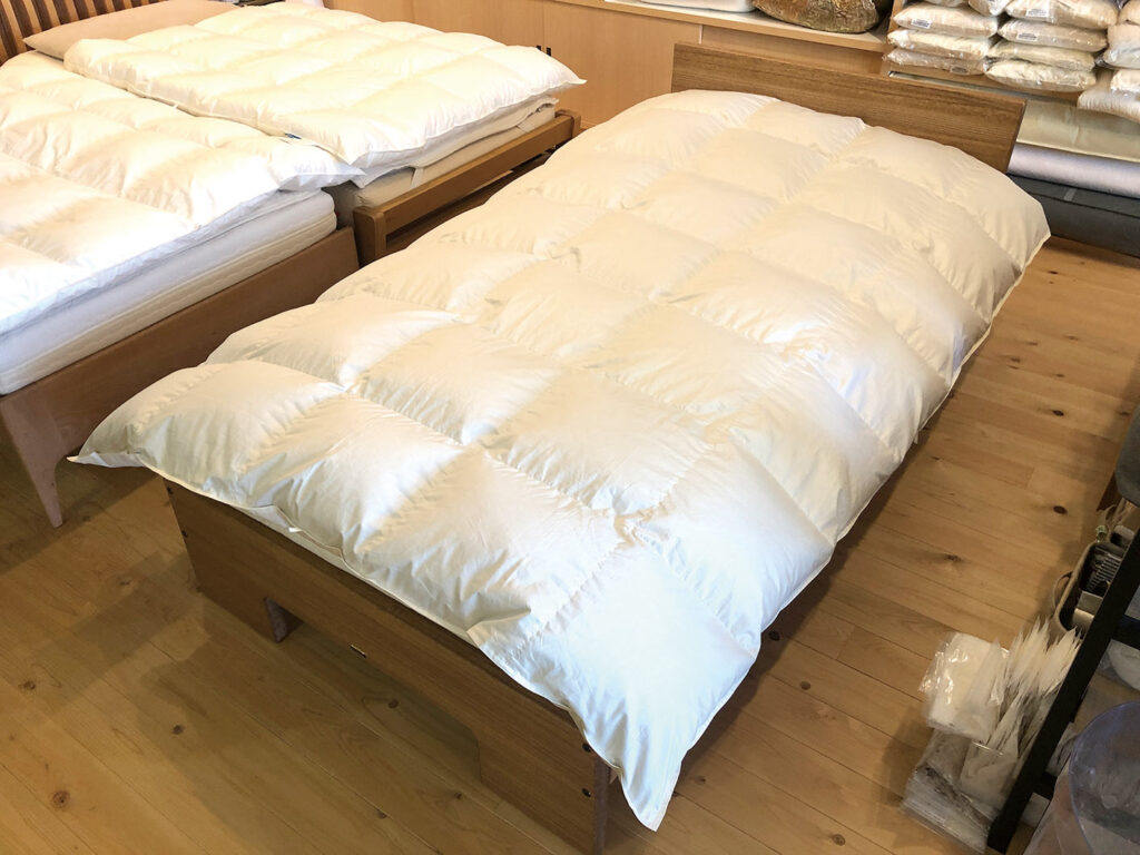 羽毛ふかふか大作戦〜その羽毛ふとん、捨てる前にひと声を。〜 | ニュース和歌山