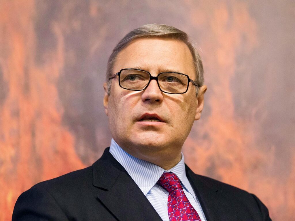 「プーチンは何世代にもわたるロシア人を毒殺している」：ミハイル・カシャノフ、かつて率いていた国の将来について語る