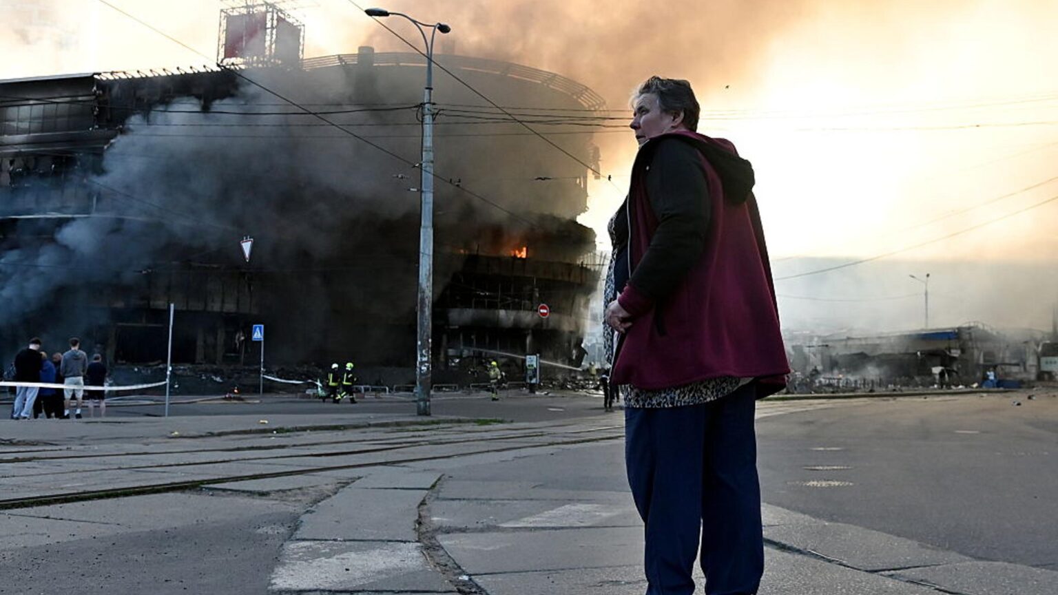 ゼレンスキー大統領、ロシアがキエフを戦争開始以来最大級の爆撃で攻撃後「結果」を要求