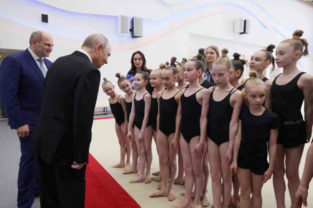 ロシア議会選挙の5か月前、ウラジーミル・プーチンの人気低下がクレムリンを懸念