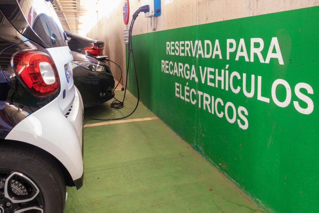 スペイン、全国に337台の新しい急速EV充電器を設置へ