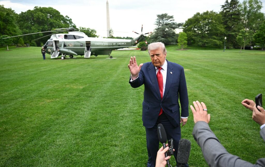 医療専門家30人、トランプ大統領は「精神的に不適格」で「至急」罷免されるべきだと発言