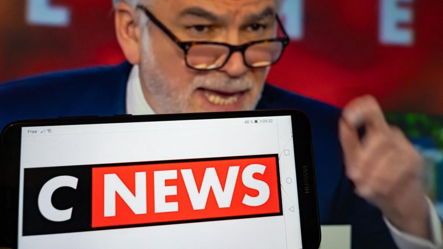 CNews にとって、4 月は 3 月よりもさらに悪かった