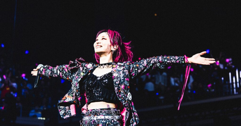 LiSAがたわわに育った“いちご”たちをお届け、15周年&15回目の武道館デートの内容は(ライブレポート / 写真10枚) – ナタリー LiSAがたわわに育った“いちご”たちをお届け、15周年&15回目の武道館デートの内容は(ライブレポート / 写真10枚) - ナタリー
