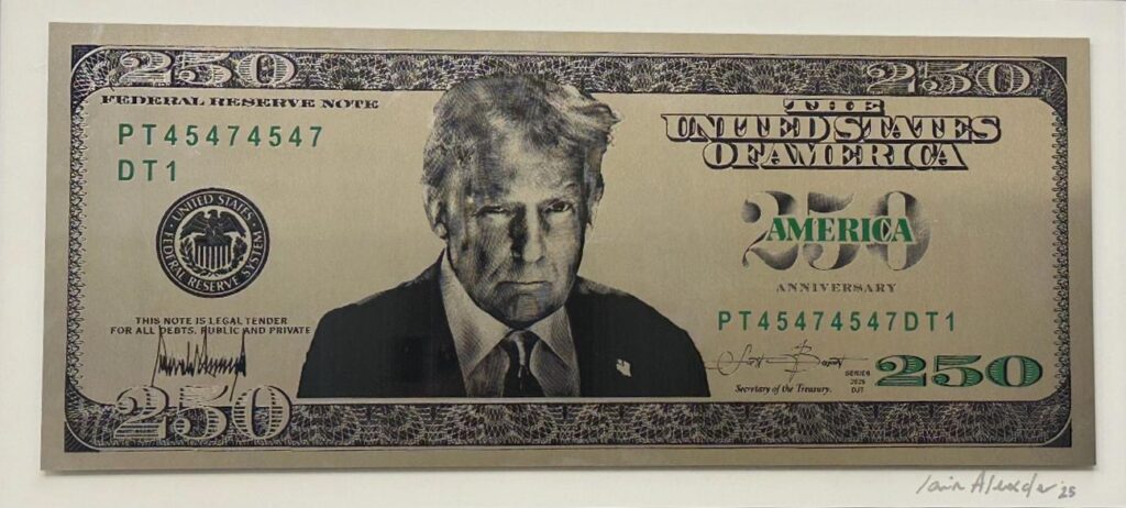 トランプ大統領に任命された人々は、彼の肖像画を描いた250ドル紙幣を押す