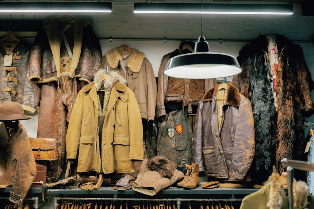 ヴィンテージミリタリーの世界へ。イギリス・ロンドンにある「VINTAGE SHOWROOM」を訪れた | Dig-it [ディグ・イット]