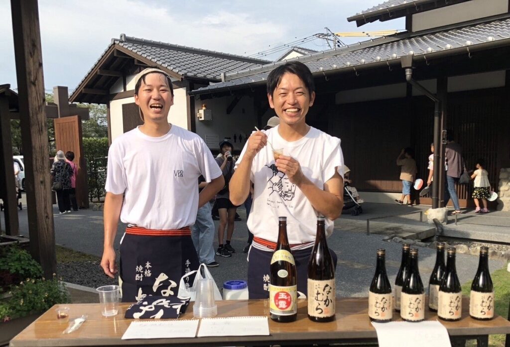 「焼酎のことしか、考えていなかった。」―鹿児島の文化を伝えるべく、温泉旅館のスタッフが紡ぎ続ける「手業」の物語。 | PR TIMES STORY | 生活情報 | くらし 「焼酎のことしか、考えていなかった。」―鹿児島の文化を伝えるべく、温泉旅館のスタッフが紡ぎ続ける「手業」の物語。 | PR TIMES STORY | 生活情報 | くらし