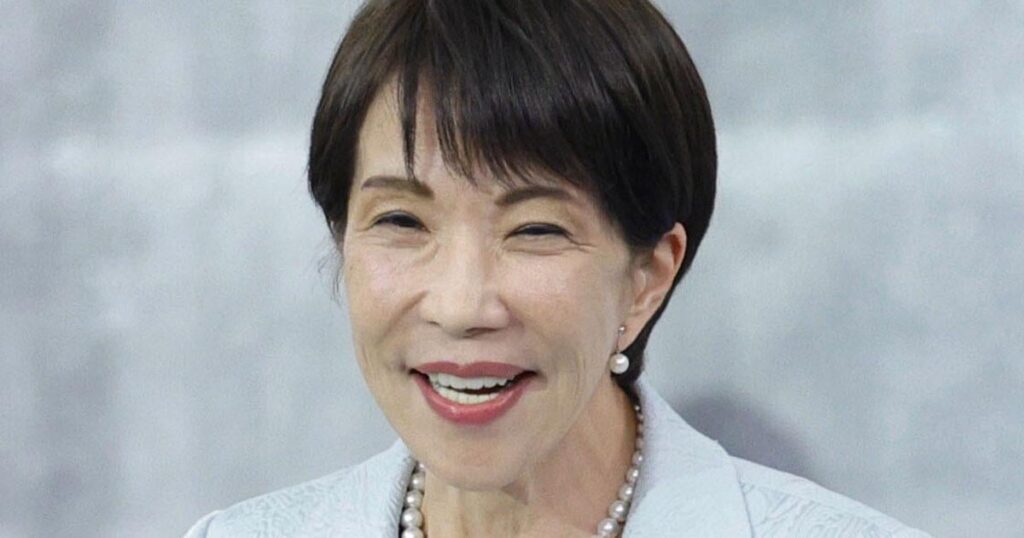 「天皇陛下より拍手が大きかった」日本維新の会の元参院議員 昭和100年記念式典の“高市首相アゲ”投稿に「失礼すぎます」と疑問続出…本人は「アイロニー」と反論 ―《そのどれもがフォトジェニックだった》