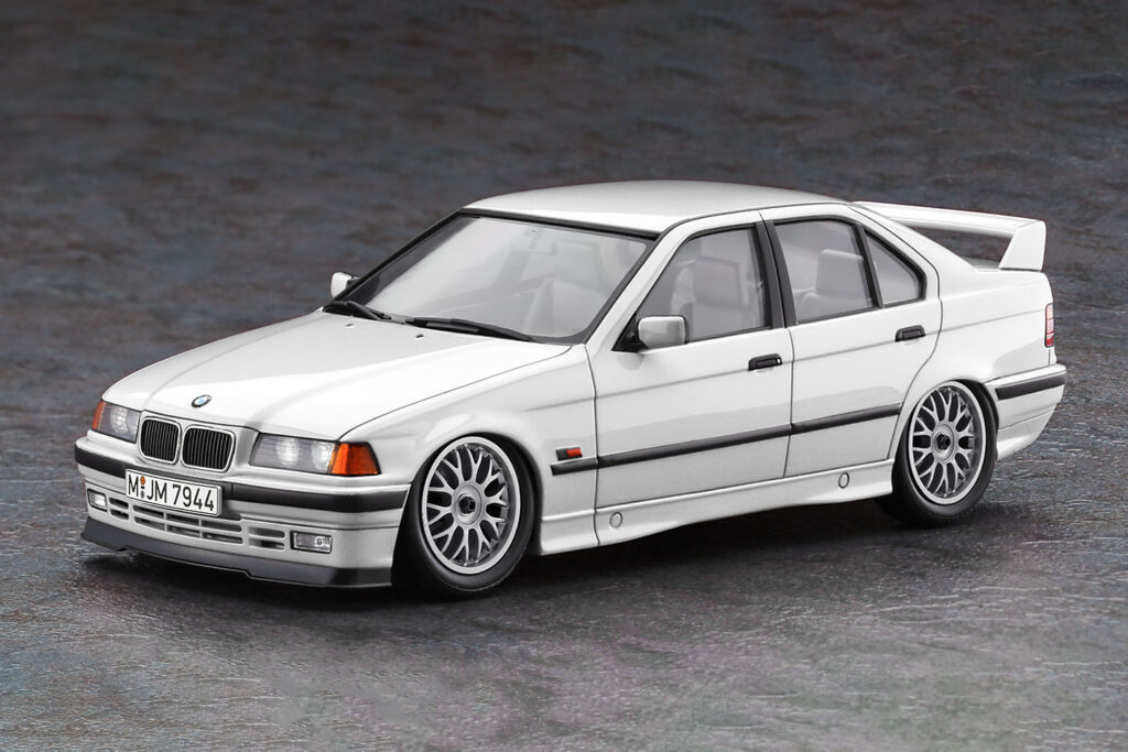 「“ちょい悪BMW”感がたまらない！」E36型320iの本気すぎるプラモデルが登場 | Motor Fan｜自動車情報のモーターファン