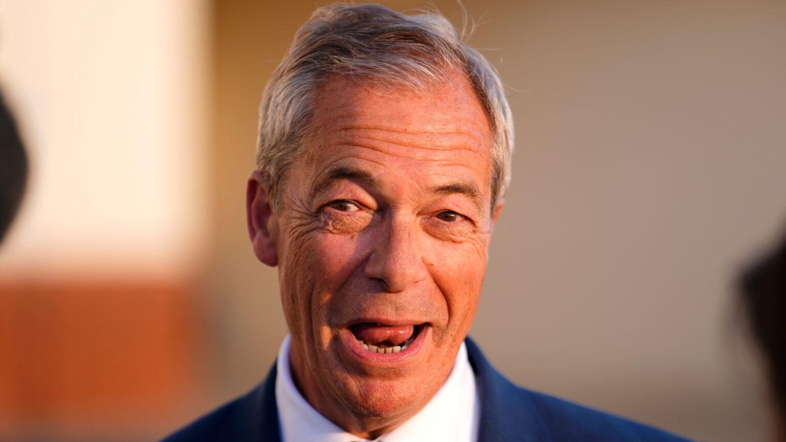 ナイジェル・ファラージ氏、イギリスの仮想通貨億万長者から500万ポンドの贈り物を受け取った後、140万ポンドの不動産を購入、スカイニュースが知る