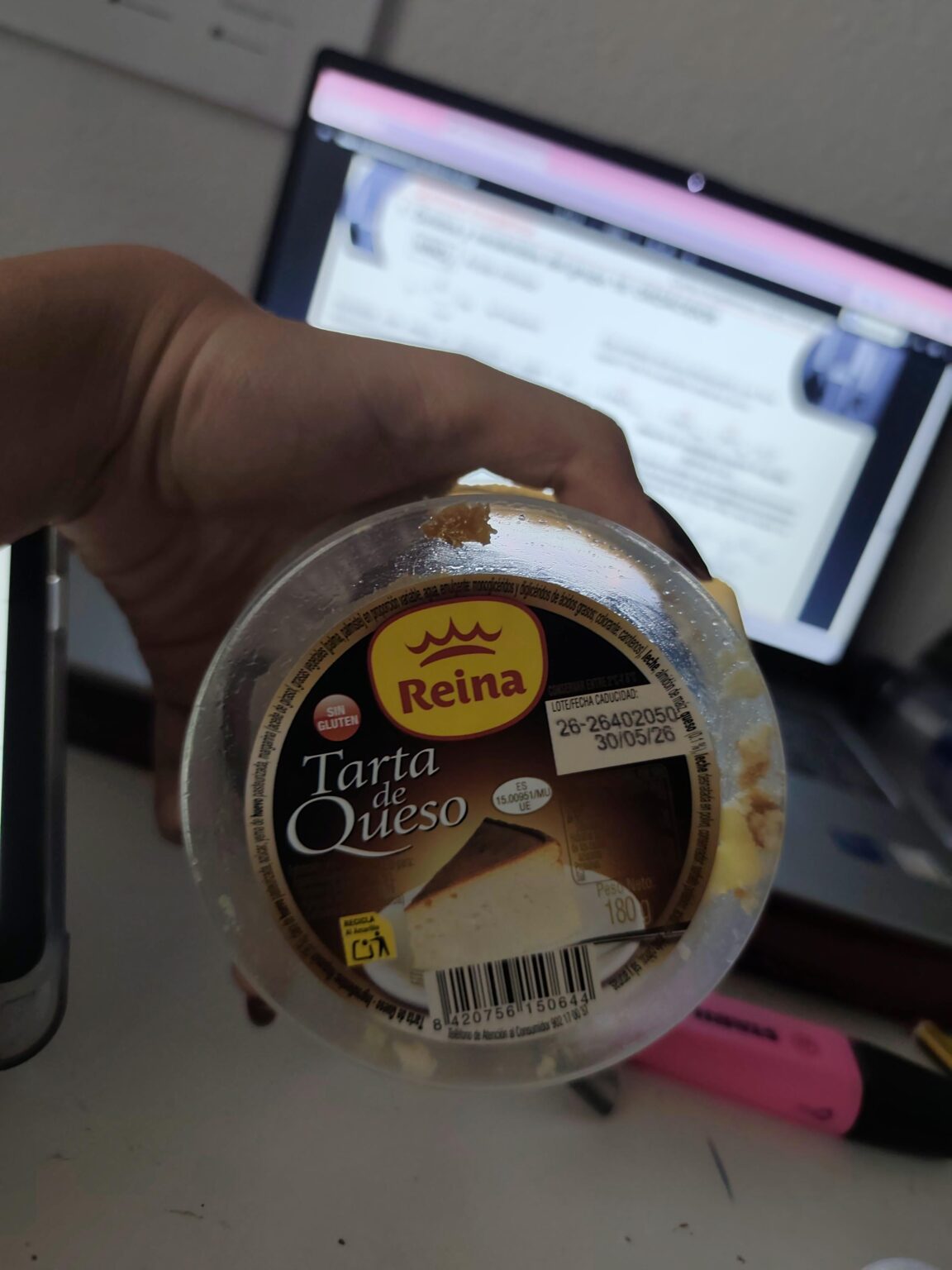 それは私が人生で食べた中で最も不味いチーズケーキです。