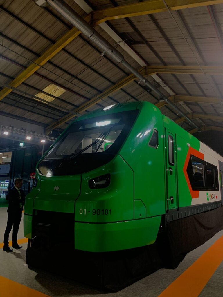 少し前に RDS で発見された新しいアイルランド鉄道クラス 90000 のモックアップ