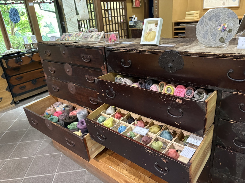 Yamagata Life Diary: Kameya Natural Plant Dye Studio